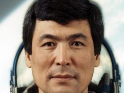 Mengenal Astronaut Muslim yang Terbang ke Luar Angkasa