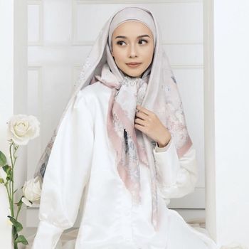 Rekomendasi hijab untuk Lebaran 2021 dari Radwah.