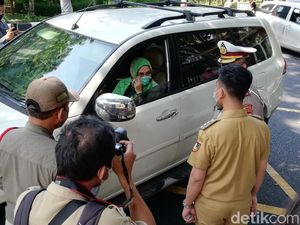 Gibran Debat dengan Seorang Dosen di Jalanan, Ujungnya Tak Terduga