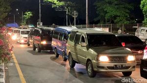 Ada Penyekatan di Suramadu, Jalur Arah Madura Macet Total
