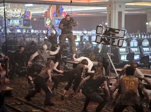 Beda Zombie Ciptaan Zack Snyder di Army of The Dead