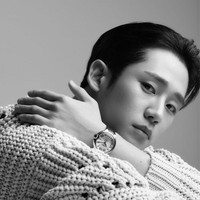 Jung Hae In tengah menjalani syuting drama Korea Snowdrop bersama Jisoo BLACKPINK. Drama Korea ini akan segera tayang dan telah dinantikan para penggemar. Sang aktor juga membintangi drama Korea besutan Netflix, D.P. Foto: dok Esquire