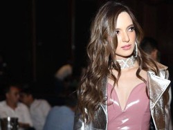 Adu Gaya Nia Ramadhani & Nagita Slavina Pakai Baju Rp 300 Ribu Vs Rp 30 Juta