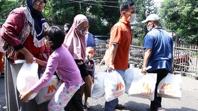 Bank Mega Syariah Berbagi Kebahagiaan Ramadhan