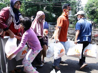 Bank Mega Syariah Berbagi Kebahagiaan Ramadhan