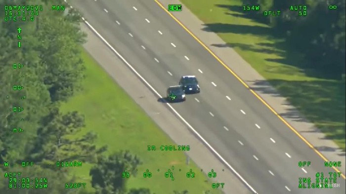 Dua mobil patroli dicuri