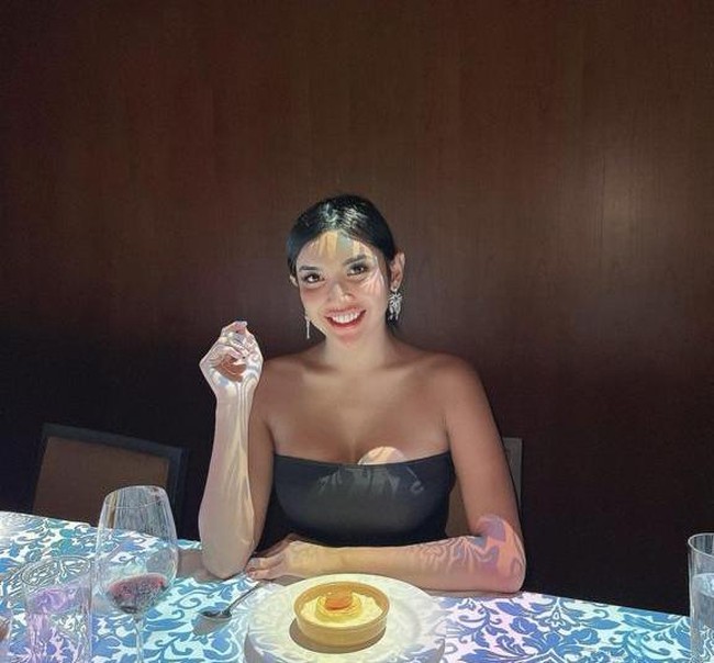 Keponakan dari Ashanty, Millen Cyrus juga sempat menghebohkan karena penampilannya yang semakin terlihat seperti layaknya seorang wanita. Millen juga mengaku bahwa dirinya pernah melakukan operasi plastik di bagian payudaranya. Foto: Instagram/millencyrus