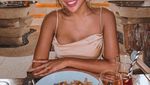 Serunya Millen Cyrus Saat Menikmati Floating Breakfast hingga Makan Mewah di Dubai