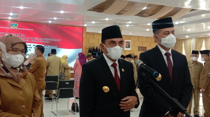 Gubsu Edy Rahmayadi (tengah)-(Ahmad Arfah/detikcom)