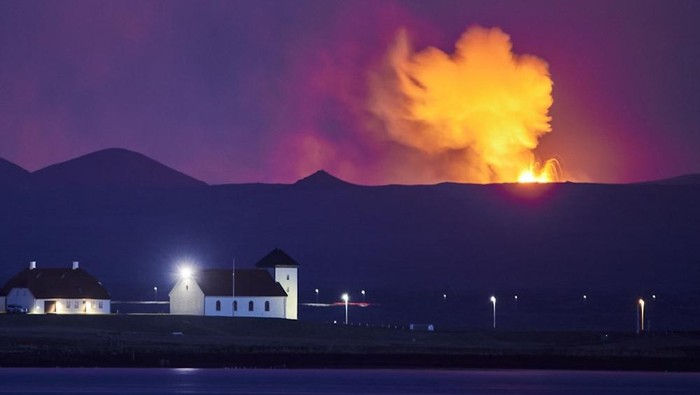 Letusan gunung berapi Islandia pada 5 Mei 2021