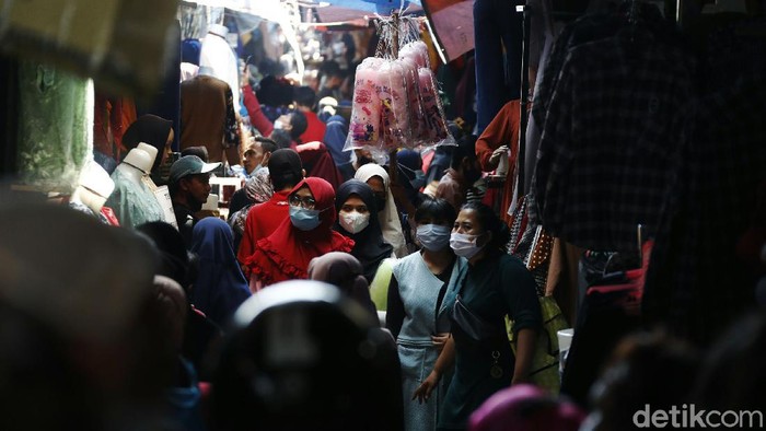 H-2 Lebaran, Begini Kondisi di Pasar Tanah Abang H-2 Lebaran, Pasar Tanah Abang kembali ramai pengunjung. Begini kondisinya.