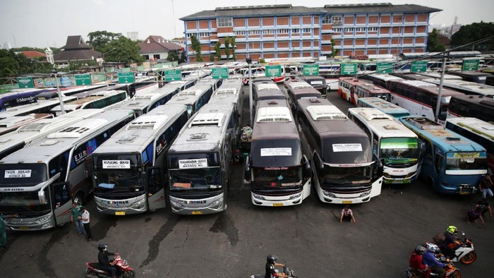 Hingar Bingar Mudik di Jalur Pantura Sebelum dan Saat Pandemi Hingar Bingar Mudik di Jalur Pantura Sebelum dan Saat Pandemi