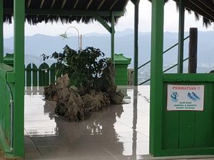 Destinasi Sentono Gentong, Antara Eksotika Alam dan Legenda Tumbal Tanah Jawa