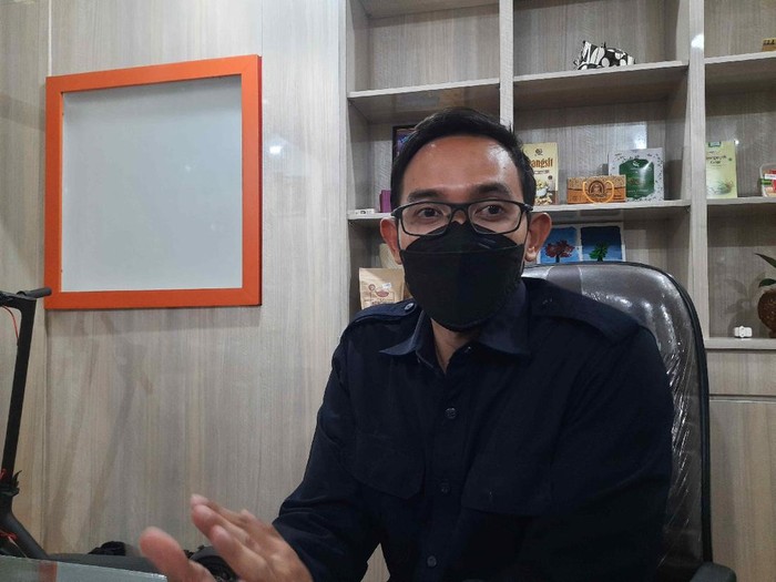 Kabag Humas Pemkot Surabaya Febriadhitya Prajatara
