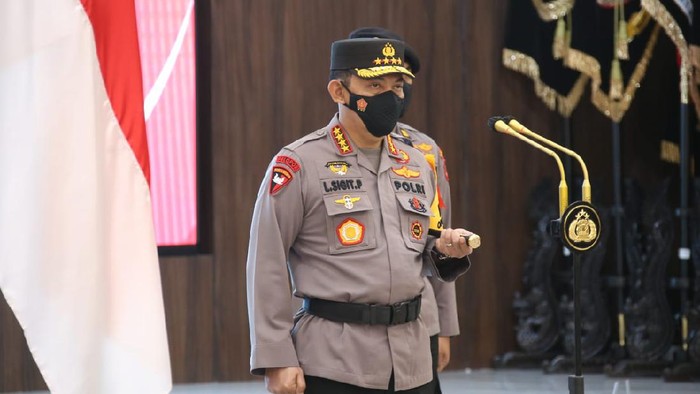 Kapolri Jenderal Listyo Sigit Prabowo saat memimpin upacara kenaikan pangkat 6 pati