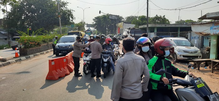 Kendaraan Baracuda disiapkan cegah pemudik terobos pos penyekatan di Bekasi