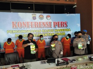Polisi Tangkap Kurir 25 Kg Sabu Malaysia-Sulsel di Balikpapan Kaltim
