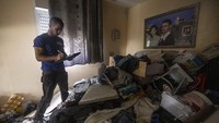 Seorang komandan senior Hamas juga dilaporkan tewas akibat gempuran Israel itu. Ditambahkan otoritas Gaza bahwa 65 orang lainnya mengalami luka-luka. AP Photo/Tsafrir Abayov.  