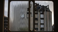 Militer Israel menyebut ada 150 roket yang ditembakkan dari Gaza, dengan puluhan roket di antaranya diklaim berhasil dicegat oleh Sistem Pertahanan Udara Iron Dome. Israel menyatakan tidak ada korban jiwa akibat roket-roket dari Gaza itu. AP Photo/Khalil Hamra.  