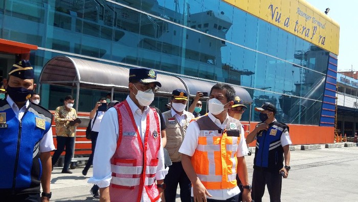 Menhub tinjau Pelabuhan Tanjung Priok (Foto: Rakha Arlyanto Darmawan/detikcom)