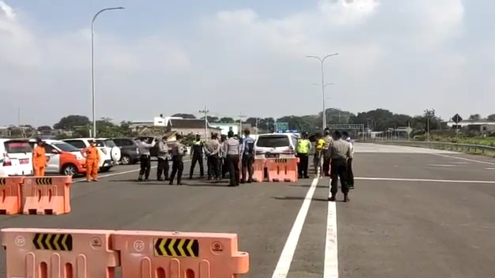 mobil terobos penyekatan