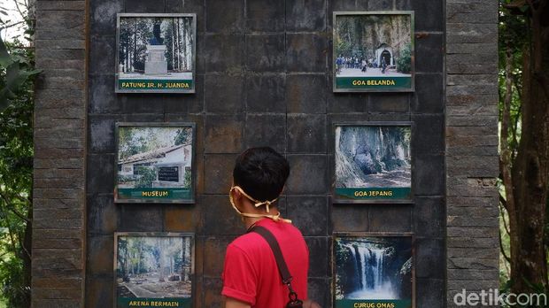 Objek wisata Taman Ir Djuanda Bandung tutup di hari H perayaan lebaran Idul Fitri 2021. Penutupan tempat wisata tersebut hanya berlaku sementara dan akan dibuka kembali sehari setelah lebaran.