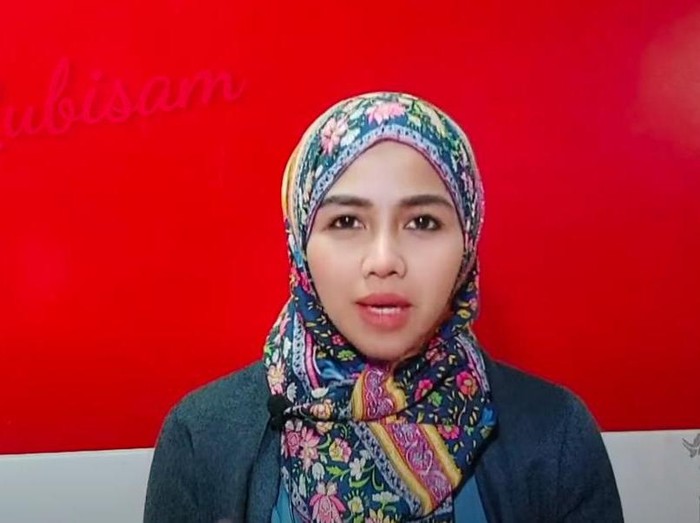 Penyanyi Gambus Nikahi Pria Arab