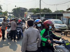 Curhat Pemudik Diputar Balik di Bekasi: Saya Kangen Orang Tua
