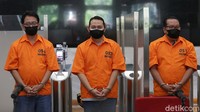Komisi Pemberantasan Korupsi (KPK) bersama dengan Direktorat Tindak Pidana Korupsi Bareskrim Mabes Polri telah menetapkan Bupati Ngajuk Novi Rahman Hidayat sebagai tersangka jual beli jabatan. 