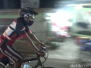 Pria Ini Rela Gowes Tegal-Jakarta Demi Lebaran Bareng Istri yang Tak Bisa Mudik
