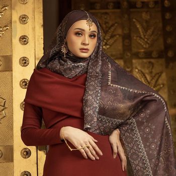 Rekomendasi hijab untuk Lebaran 2021 dari. Zytadelia Official.