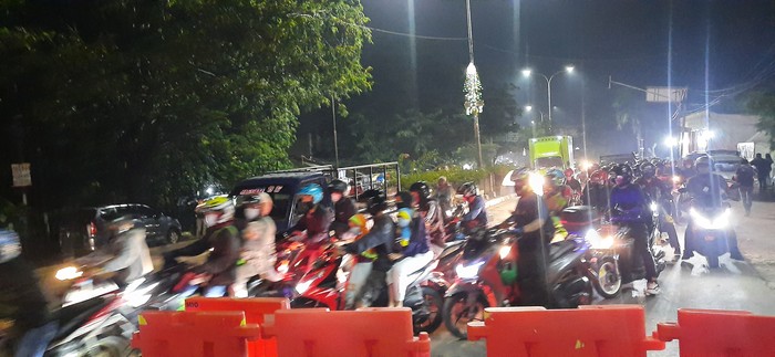 Suasana di Pos Penyekatan Kedungwaringin, Selasa (11/5/2021)- Yogi Ernes/detikcom