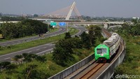 Hal itu pun berdampak pada jumlah kendaraan yang melintas di ruas jalan Tol Solo-Kertosono.  