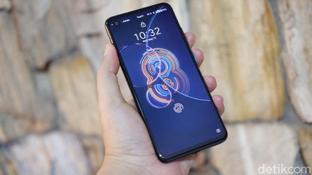 Asus Zenfone 8