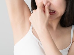 4 Zodiak Paling Cuek Dalam Urusan Bau Ketiak