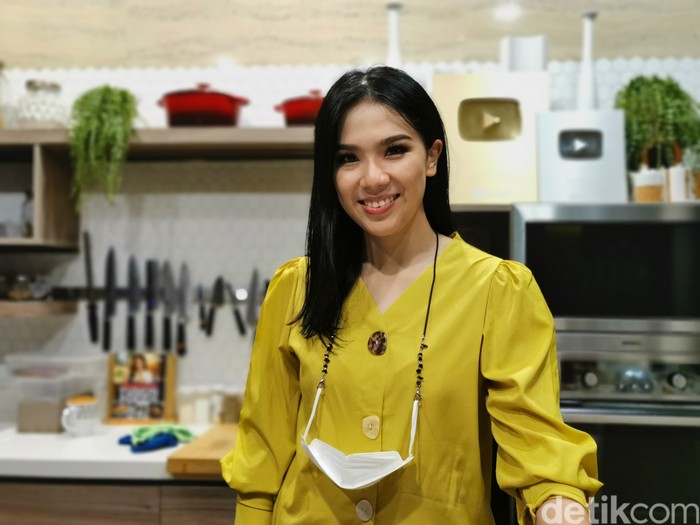 Chef Devina Hermawan Bahagia Bisa Sering Berbagi Resep Selama Pandemi