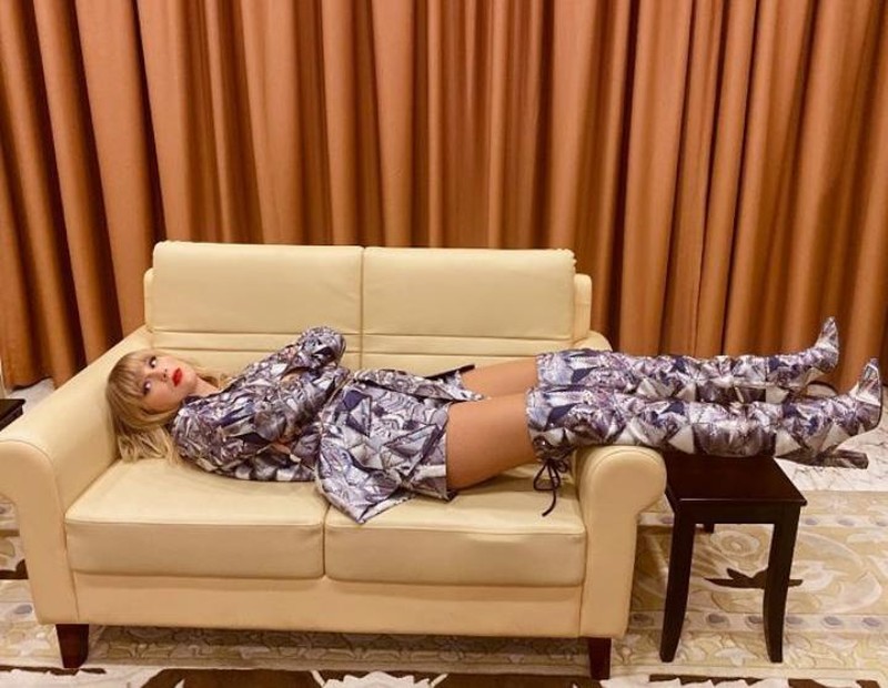 Taylor Swift Ternyata Hobi Nongkrong, Yuk Intip Keseruannya!