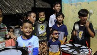 Kapolda Metro Jaya Irjen Fadil Imran membeberkan ada 1.000 personel yang diterjunkan dalam pengamanan malam takbir kali ini. 1.024 personel disebar di 20 titik di Jakarta.