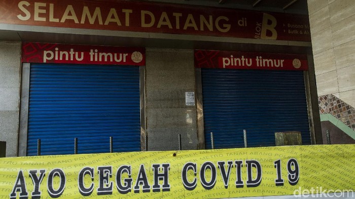 H-1 Lebaran, Pasar Tanah Abang Tutup Begini kondisi Pasar Tanah Abang, Jakarta, Rabu (12/5/2021). Jelang hari raya Idul Fitri 1442 H Pasar ini tutup hingga 18 Mei 2021.