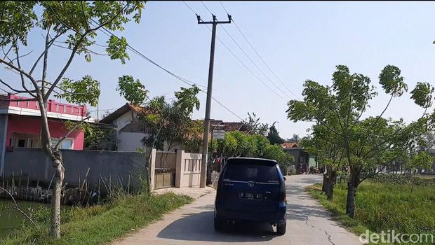 Jalur tikus di sekitar pos penyekatan Kedungwaringin