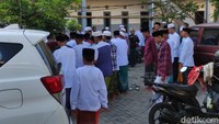 Sementara pemerintah menetapkan Idul Fitri 1442 H pada Kamis, (13/5/2021).  