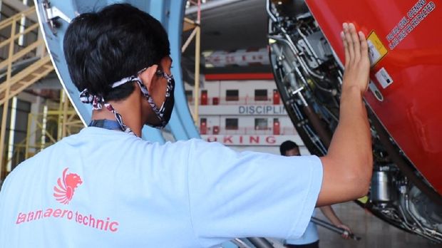 Pembersihan dan pengecekan rutin pesawat maskapai Lion Air Group.