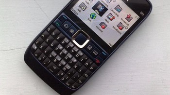 Nokia E63 keluar tahun 2008 dan cukup sukses membendung BlackBerry. Foto: Unwired View