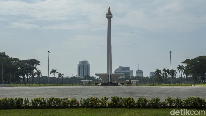 Kawasan Monas, Jakarta, akan ditutup selama libur Lebaran. Hal itu dilakukan sejak PPKM Mikro pada Maret 2021 lalu.