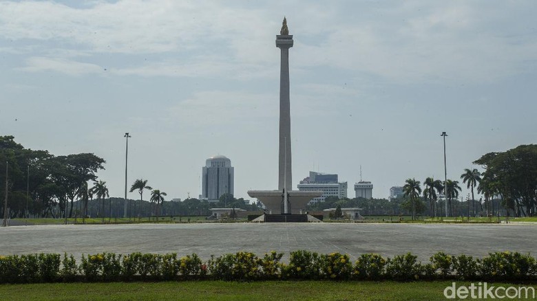Perhatian! Monas Ditutup Lho Gaes Selama Libur Lebaran Kawasan Monas, Jakarta, akan ditutup selama libur Lebaran. Hal itu dilakukan sejak PPKM Mikro pada Maret 2021 lalu.