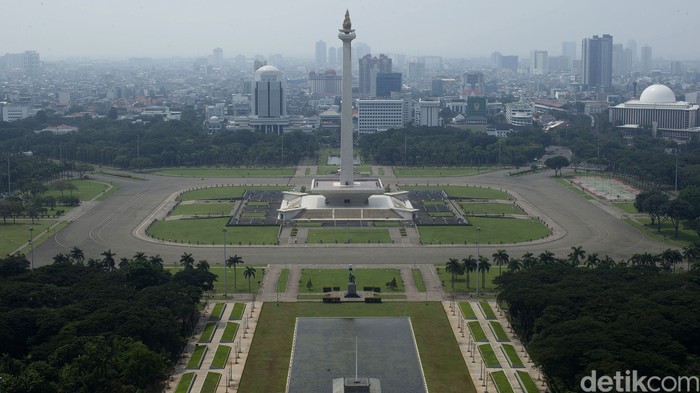 Kawasan Monas, Jakarta, akan ditutup selama libur Lebaran. Hal itu dilakukan sejak PPKM Mikro pada Maret 2021 lalu.