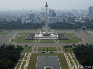 Kasus Corona di Jakarta Melonjak dan Wanita yang Jalan Kaki Keliling Dunia