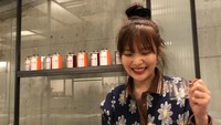 Wah! Joy sudah tak sabar melahap bingsoo di hadapannya. Apalagi diberi topping es krim matcha dan buah melon. Foto: Instagram _imyour_joy