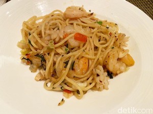 Santap Hidangan Jepang hingga Italia Enak di The Cafe yang Terapkan Prokes