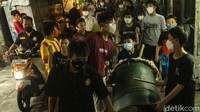 Suka cita menyambut hari raya diluapkan dengan gema takbir.